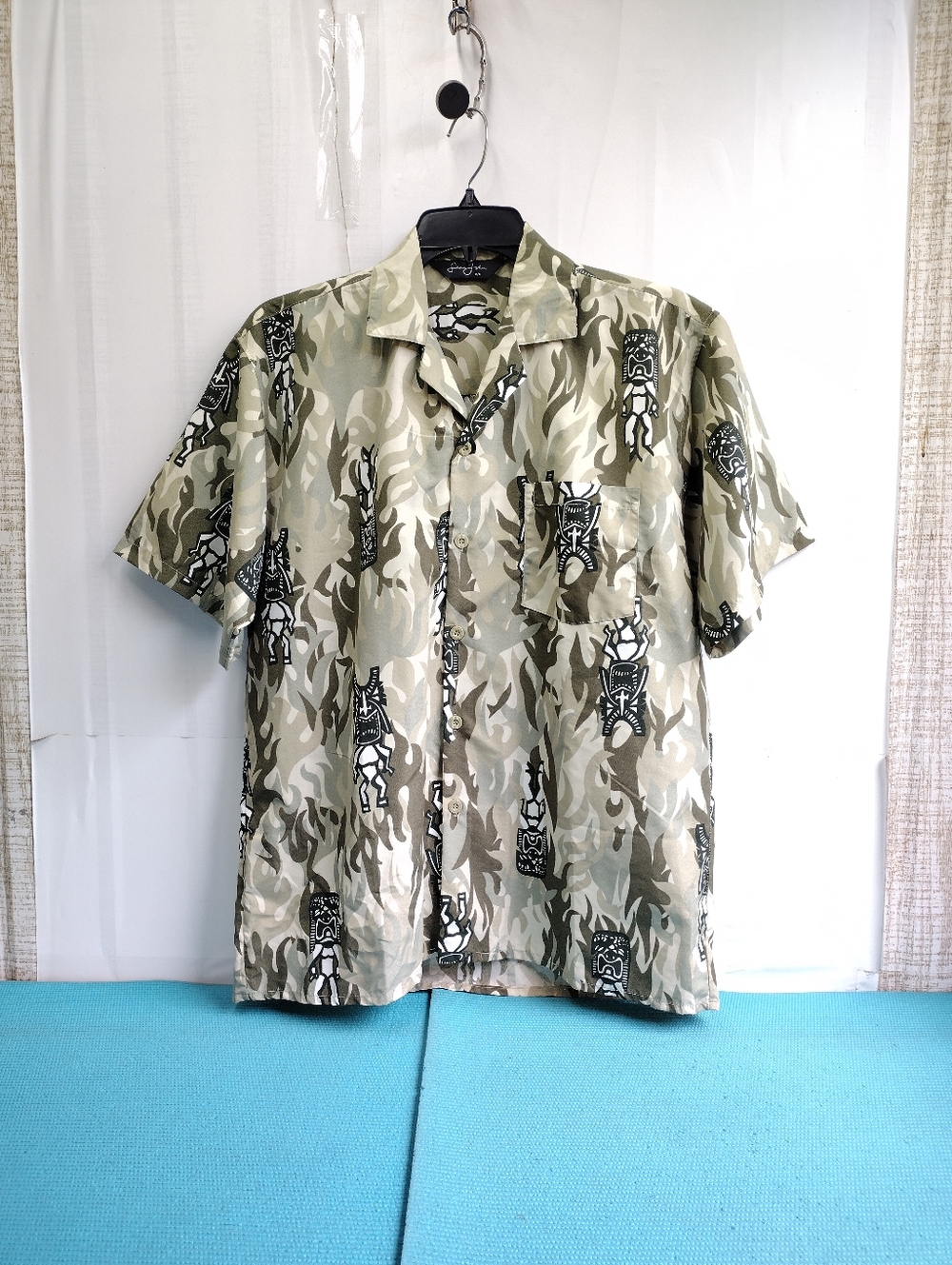 VINTAGE Sean John Y2K Men's Tiki Hawaiian Button Up Shirt Green Size M